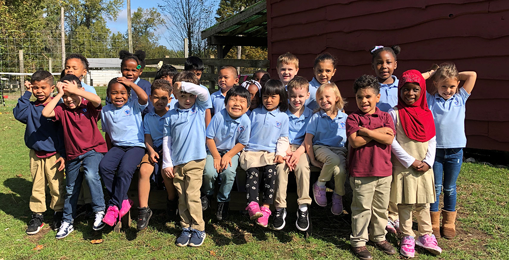 Kindergarten Atoms visit Fort Rickey Discovery Zoo on the first field trip of the school year
