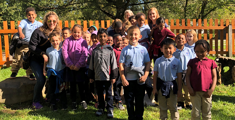 First grade Atoms head out on a field trip to Fort Rickey Discovery Zoo