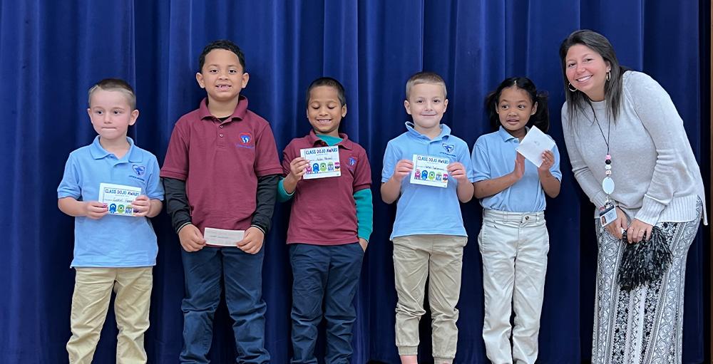 UAS ES Holds First Student Assembly of Academic Year