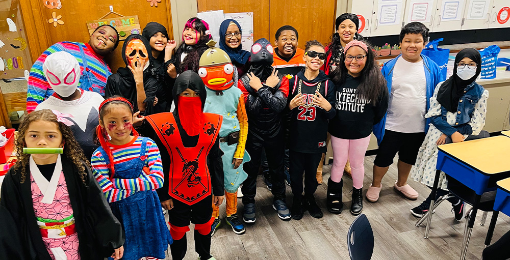 UAS ES Atoms Dress up for Halloween